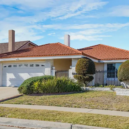 Spacious House, Central, All Amenities
